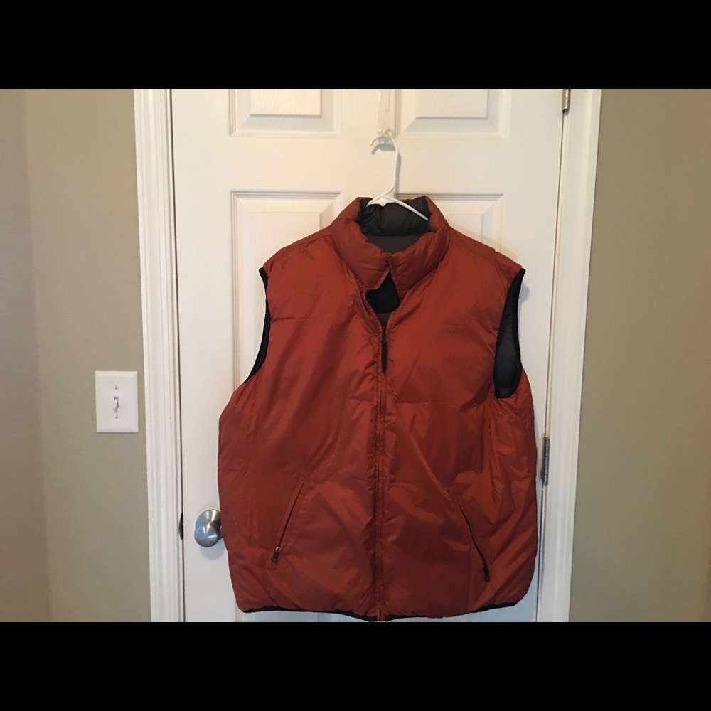 Reversible Gap Vest Excellent Condition - image 4